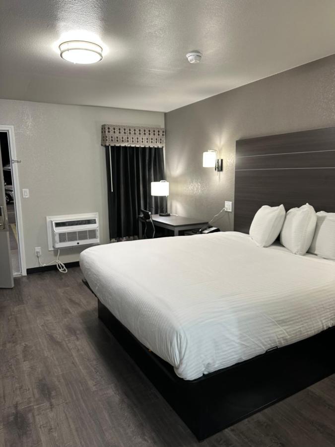 Sleepy Traveler Motel Wagoner Eksteriør billede